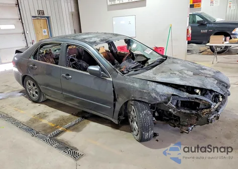 2004 Honda Accord Lx z USA, uszkodzony, nr VIN 1HGCM56374A093097